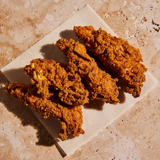 FRIED CHICKEN BUCKET
