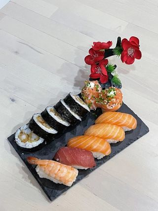 F49 Sushi Combinado 
