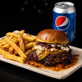 Combo Burger special, patatas y bebida