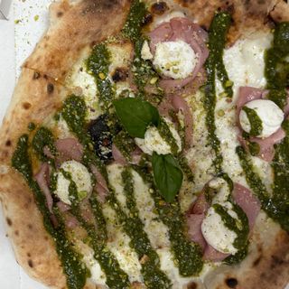 Pizza Salchicha y Friarielli