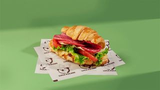 კრუასანი სალიამით