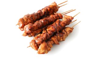 52.Brochetaen salsa tertaki de pollo 4un