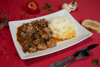 Tochitura de Pui cu Mamaliguta