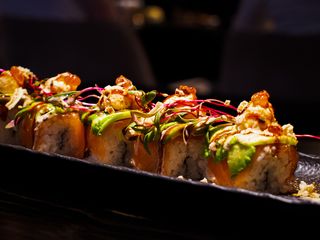 Батера суші з лососем (230g)