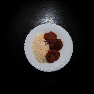 Slani mesni kolačići + kupus salata + hurmašica