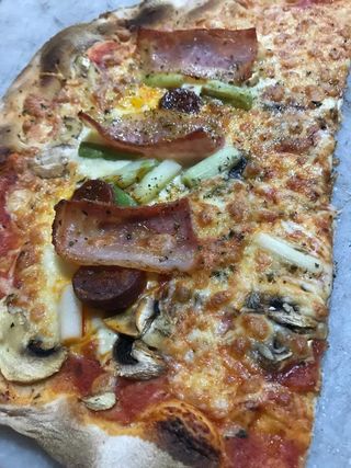 Pizza campania (33 cm.)