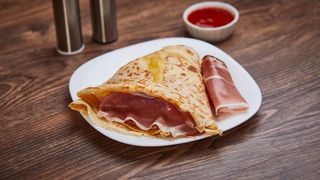 Palačinka sa pršutom