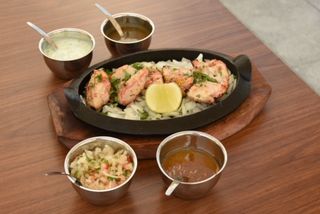 11 Pollo al Horno en Salsa de Nata y Almendras/Chicken Malai Tikka