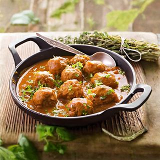 Կոլոլակներ բանջարեղենային սոուսով