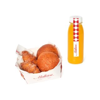 Desayuno minixuxos y suizos