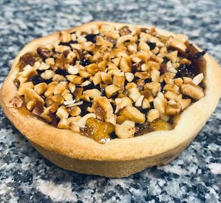 Tortina mele, cioccolato, cannella e granella di