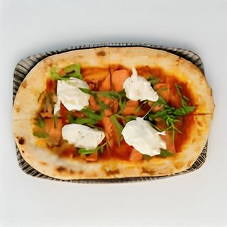 Пиццета с форелью и страчателлой