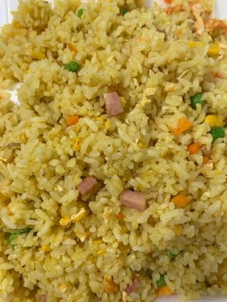 25. Пържени ориз с къри и яйца (900г)