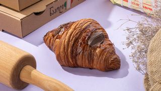 კროასანი 80 გრ შოკოლადის კრემით