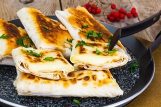 Лаваш с брынзой