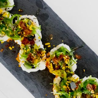 922-WAKAME FUTOMAKI ROLL (8 PCS)  D