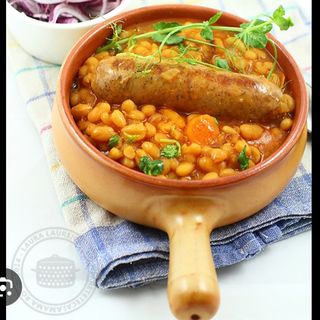 Carnati de porc cu fasole