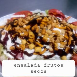 Ensalada De Frutos Secos (Ración)