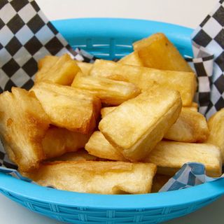 Yuca (400 g. aprox)