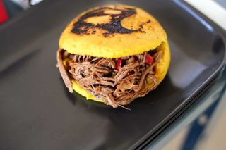 Arepa de Carne Desfiada