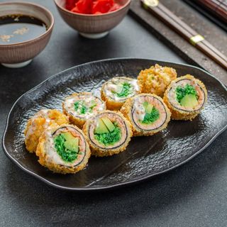 Տաք ռոլ  չուկա սաղմոնով