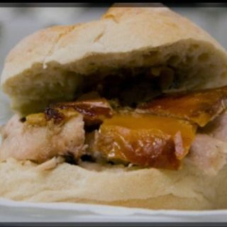 Prego de Porco no Pão