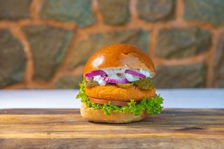 Crispy chicken burger 