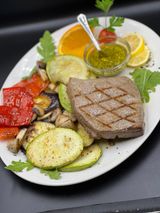 File tune sa grilovanim povrćem ili dalmatinskim varivom