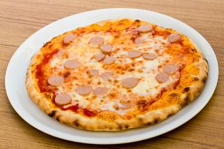 Pizza würstel