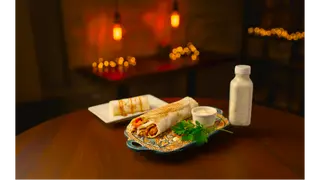 TORTILLA GYROS WOŁOWY XL + AYRAN + BAKLAWA KOKOSOWA