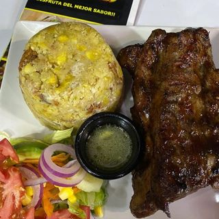 Mofongo Con Costilla