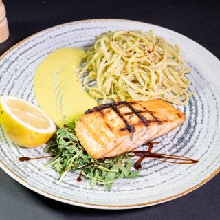 Somon cu Linguine si Lemonbutter