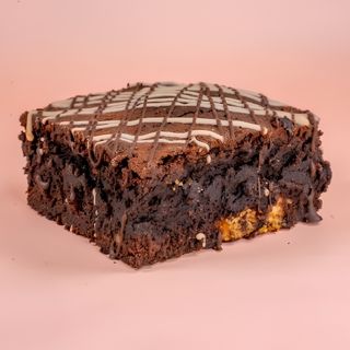 Брауни с печени орехи