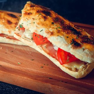 Sendvič sa pečenicom