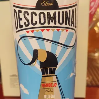 Vino blanco Descomunal