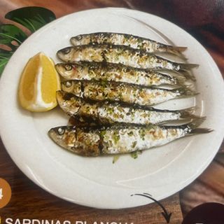 24. Sardinas Plancha