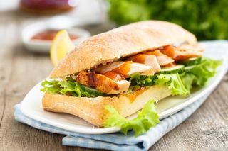 Sandwich poulet marinée