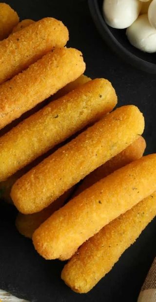 Palitos de mozzarella con confitura de tomate (8 uds.)