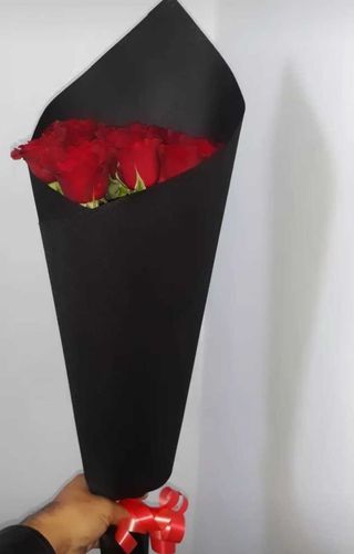 Petit Bouquet De Roses Rouges