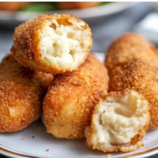 15. Croquetas de pollo