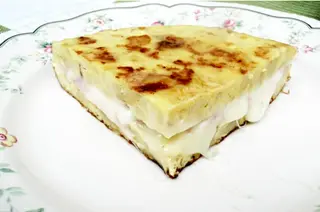 Tortilla Con Queso