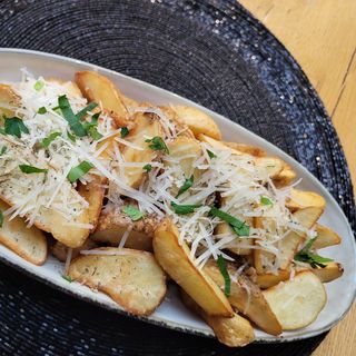 Трюфелови картофки с пармезан