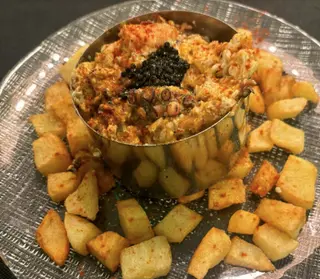 Huevos Rotos Con Pulpo