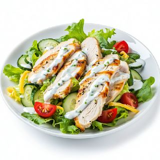 Ensalada de pollo con salsa de yogur