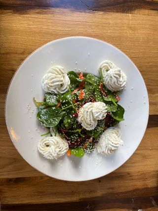 Салата Филаделфия