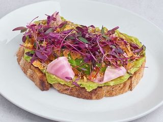 DV Tost z awokado