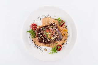 Говяжьи медальоны из вырезки