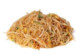 Spaghetti di riso con carne