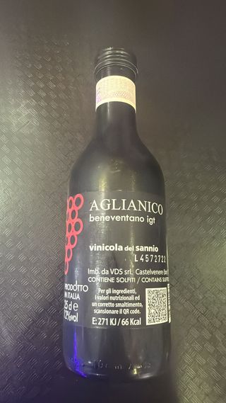 Vino Aglianico piccolo