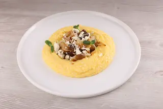 Банош з сиром Бринзою і грибами (330г)